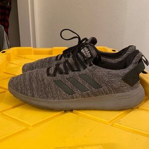 Adidas shoes size 11 Cloud Foam